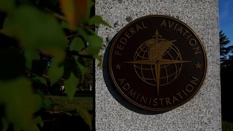 FAA alerta companhias sobre voos na América Central e do Sul por ações militares