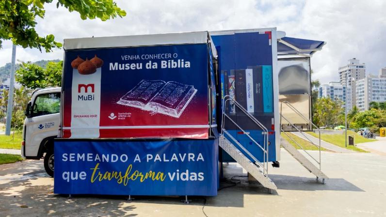 Caminhão da Bíblia em Santos.