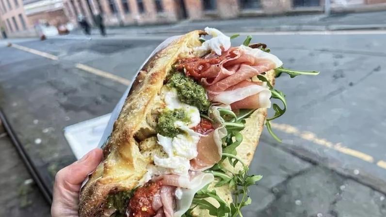 Festival Sabores dos Bairros reúne gastronomia e música no aniversário de SP