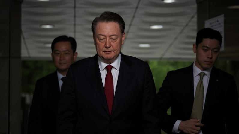 South Korea court to hold hearing on prosecutors request for ex-leader Yoon's detention warrant