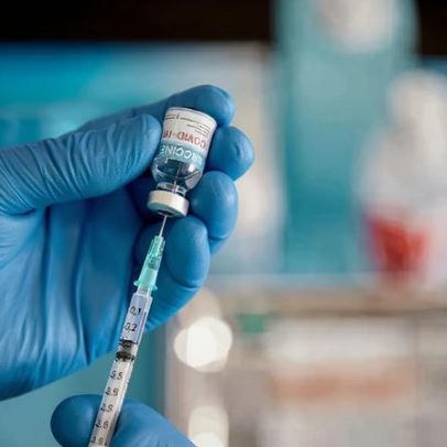 Covid recua após cinco anos de vacinação, mas ainda preocupa