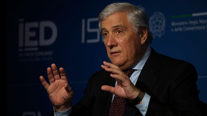 Itália pede aos seus cidadãos que deixem o Irã por razões de segurança