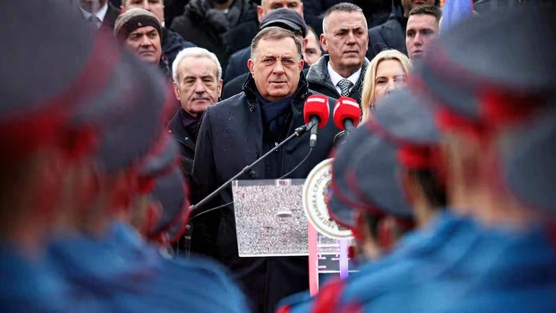 Bosnian Serbs celebrate their autonomous region's statehood day