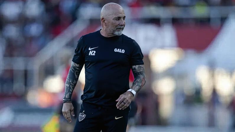 Sampaoli em Pouso Alegre x Atlético (Foto: Pedro Souza / Atlético)