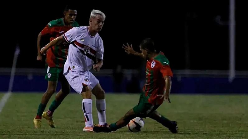 São Paulo vence a Portuguesa por 2 a 0 e avança na Copinha (Foto: Rubens Chiri/São Paulo FC)