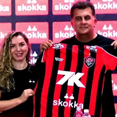 Vitória anuncia patrocínio de site de acompanhantes; veja detalhes