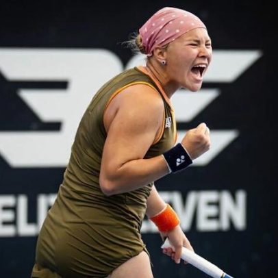 Shnaider e Navarro vencem e duelam nas quartas em Adelaide