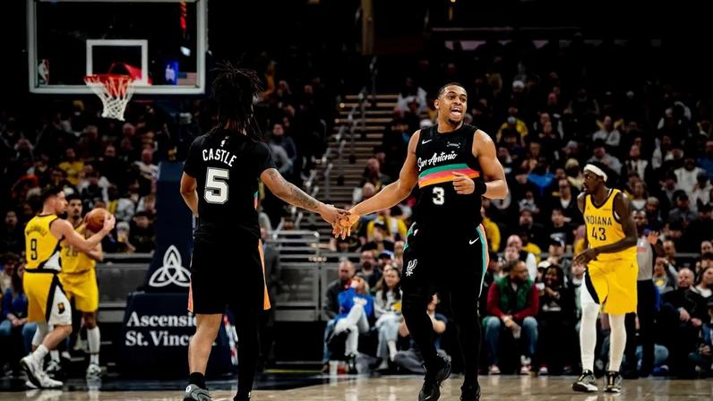 NBA Spurs trocas jogadores