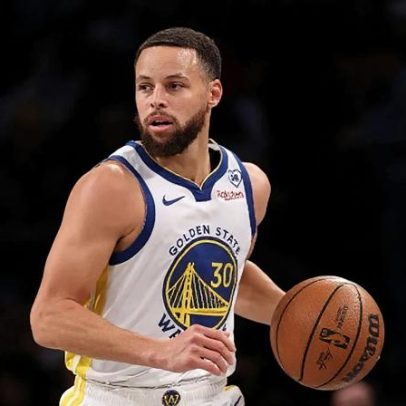 Curry volta a ser preocupação para o Warriors