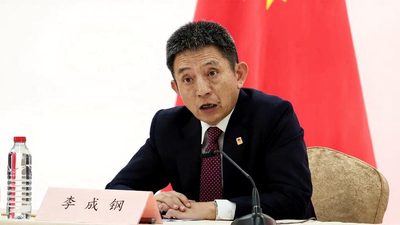 Li Chenggang lidera negociações comerciais da China com os EUA