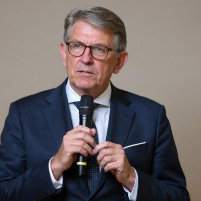 Ministro alemão: UE deve agir legalmente contra fotos de IA sexualizadas de Grok