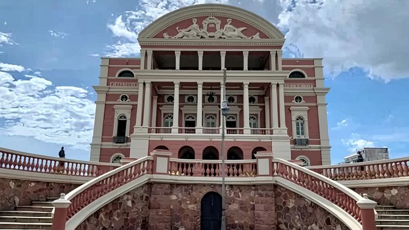 Teatro Amazonas é cartão-postal de Manaus e símbolo do Amazonas