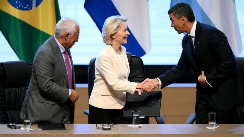 O acordo criará um mercado integrado de 780 milhões de consumidores e fortalecerá a posição da Europa em uma região rica em recursos que está sendo cada vez mais disputada pelos EUA e pela China