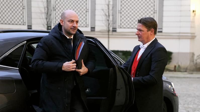 France's Foreign Minister Jean-Noel Barrot arrives to take part in a breakfast with ministers at the French Interior ministry Hotel de Beauvau in Paris, France, January 5, 2026. Thomas Samson/Pool via REUTERS