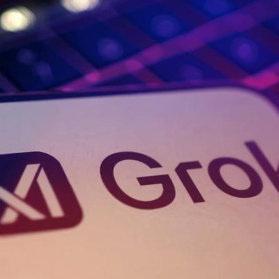 Grok, bot de IA de Musk, restringe geração de imagens no X a usuários pagos
