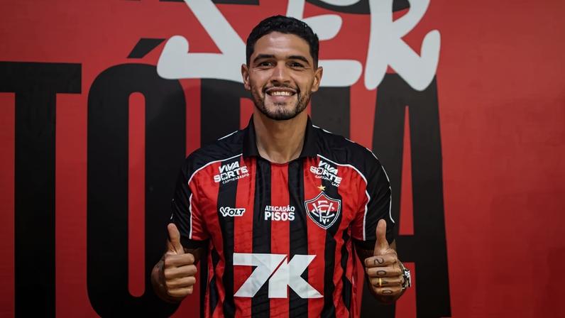Riccieli é apresentado como reforço do Vitória (Foto: Victor Ferreira / EC Vitória)
