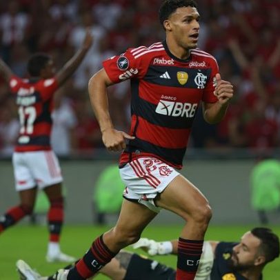 Atlético-MG confirma contratação do volante Victor Hugo, ex Flamengo e Santos