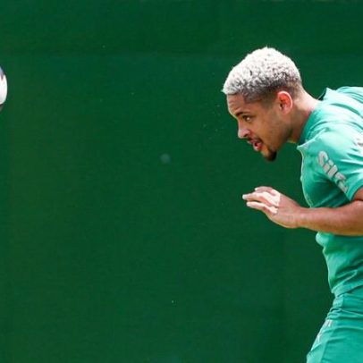 Palmeiras atualiza estado de lesão de Vitor Roque antes de clássico com Santos
