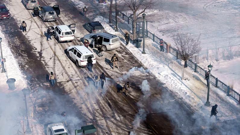 Federal agents launch tear gas and other munitions at demonstrators near the site where a man identified as Alex Pretti was fatally shot by federal agents trying to detain him, in Minneapolis, Minnesota, U.S., January 24, 2026. REUTERS/Tim Evans