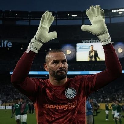 Weverton assina com o Grêmio por três anos após saída do Palmeiras