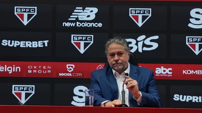 Casares está bastante pressionado em seu cargo (Foto: Izabella Giannola/ Lance!)
