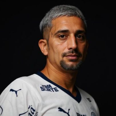 Bahia confirma contratação de Cristian Olivera, ex-Grêmio