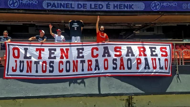 Torcida do São Paulo faz protesto no Morumbis (Foto: Reprodução)