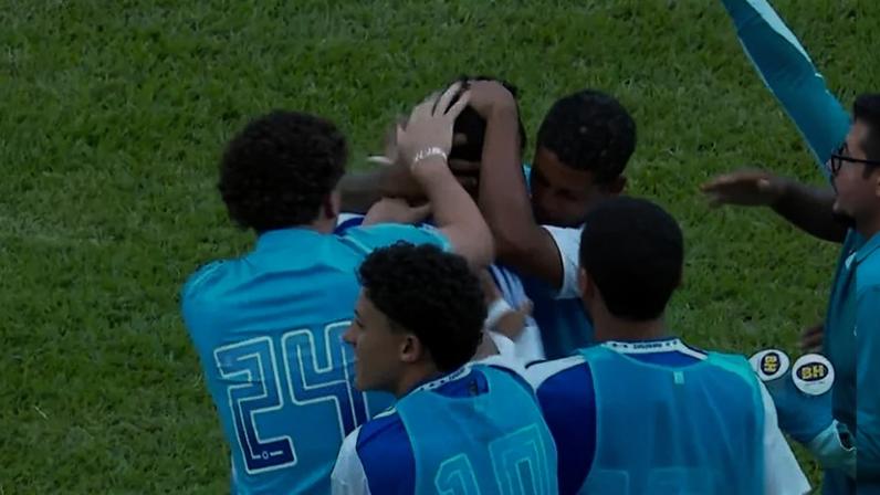 Cruzeiro vence Ponte Preta (Foto: Reprodução CazéTV)