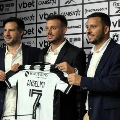 Martin Anselmi é apresentado como novo técnico do Botafogo