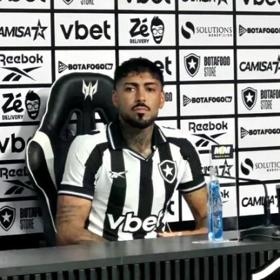 Barboza orienta Savarino sobre saída do Botafogo para o Fluminense