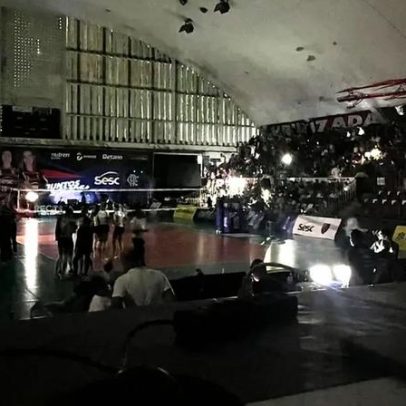 Apagão no Tijuca interrompe duelo entre Sesc Flamengo e Osasco