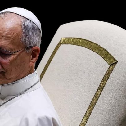 Papa Leão critica diplomacia baseada na força em discurso a enviados do Vaticano