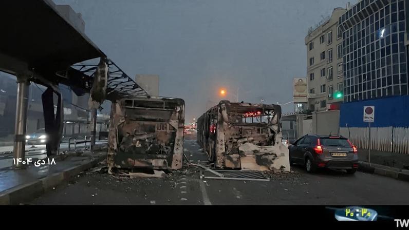 Trump vê redução da repressão no Irã; Teerã nega execução de homem