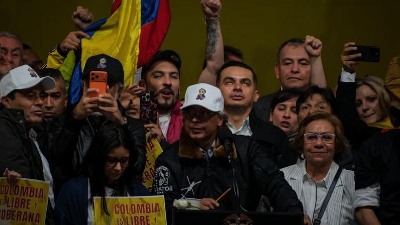 Gustavo Petro en la Plaza de Bolívar, en Bogotá, este miércoles.