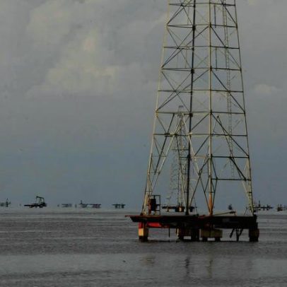 Venezuela e EUA discutem exportação de petróleo para os EUA, dizem fontes