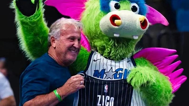 Zico é homenageado por Orlando Magic durante partida contra New Orleans Pelicans (Foto: Divulgação/Orlando Magic)