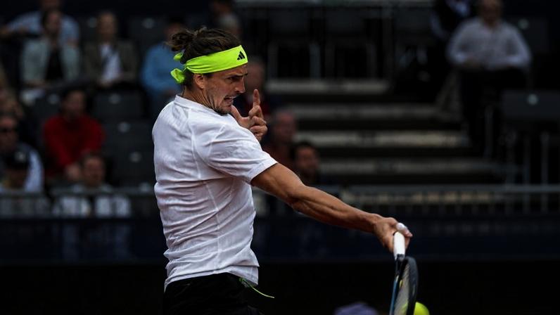 Zverev, Musetti e Bublik participam de exibições em Kooyong