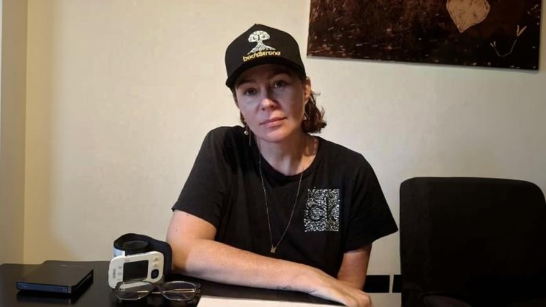 A ex-deputada Carla Zambelli, em um apartamento em Roma, momentos antes de ser presa em julho