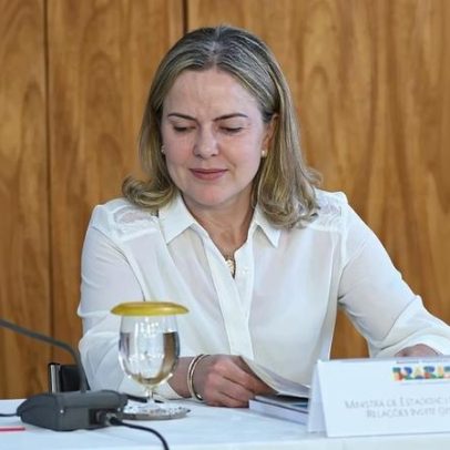 Gleisi diz que Lula não fez recomendações para barrar Lulinha na CPI do INSS