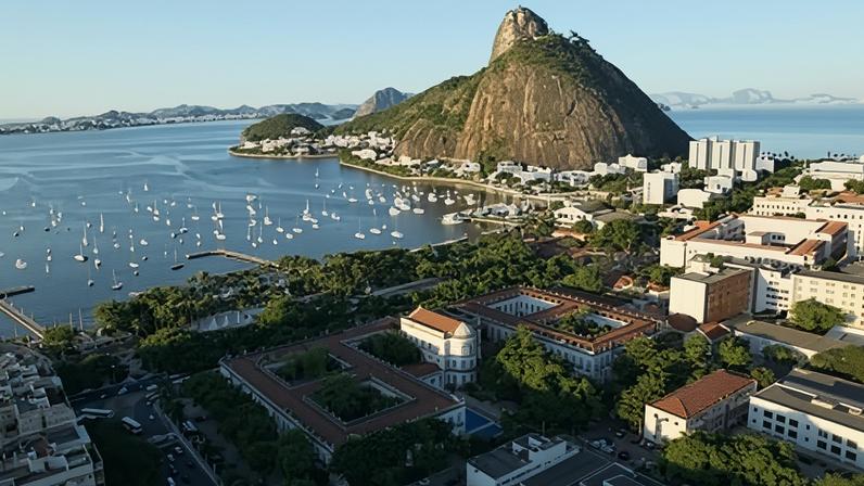 UFRJ (Universidade Federal do Rio de Janeiro) vista do alto
