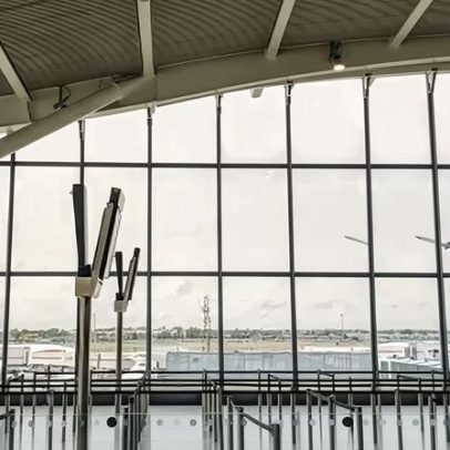 Heathrow elimina limite de 100 ml para líquidos na bagagem de mão