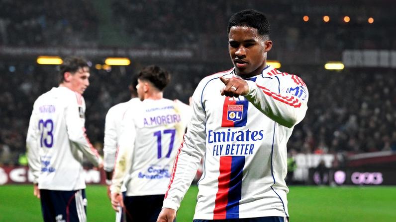 Destaque da Metz, no último domingo, por 5 a 2, fora de casa, em jogo válido pela 19ª rodada do Campeonato Francês 2025/26. Endrick ganhou destaque na imprensa internacional. O brasileiro marcou três gols na mesma partida pela primeira vez na carreira e foi muito elogiado. O Diário As chamou o atacante de 19 anos de "escândalo", enquanto o L'Équipe o descreveu como "fenômeno brasileiro".