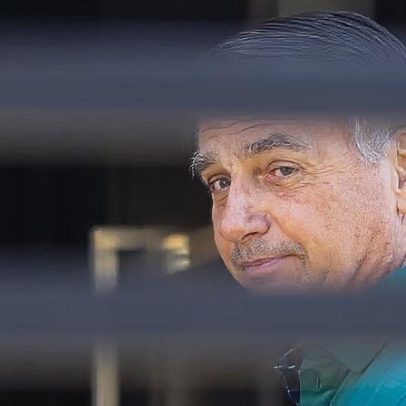 Moraes autoriza exames de saúde de Bolsonaro em hospital após queda