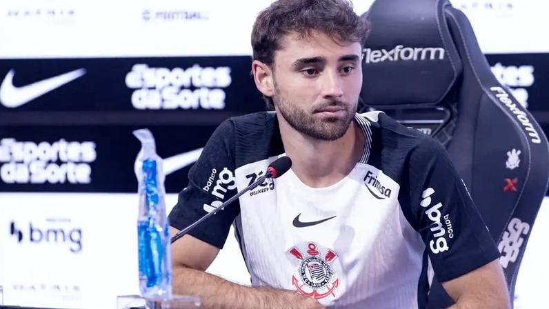 Pedro Milans em sua apresentação ao Corinthians. (Foto: Rodrigo coca/Agência Corinthians)