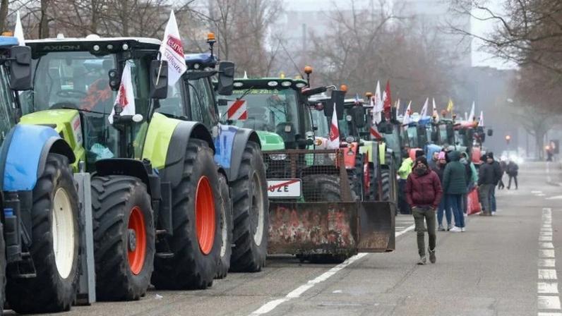 Protesto de agricultores franceses contra acordo com Mercosul 20/1/2026