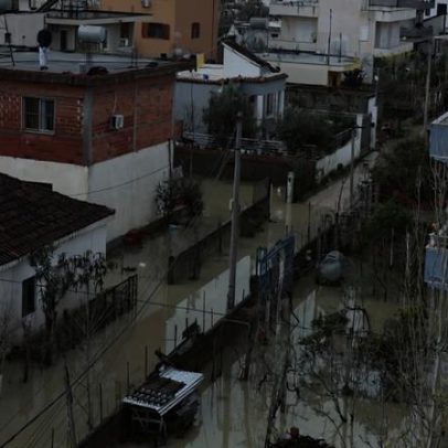 Chuvas na Albânia provocam alagamentos e inundações