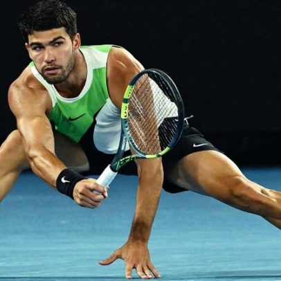 Alcaraz avança à semifinal em Melbourne ao vencer De Minaur