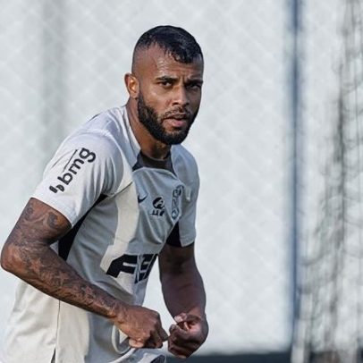 Corinthians decide destino de Alex Santana após empréstimo ao Grêmio