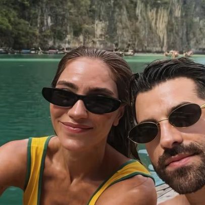 Alok e Romana Novais trocam beijos durante passeio na Tailândia