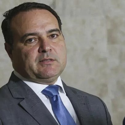 Defesa de Bolsonaro solicita autorização para visita de ministro do TCU